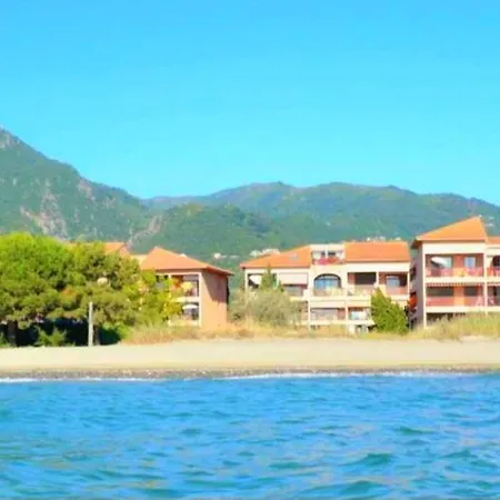 Daire Les Pieds Dans L'eau