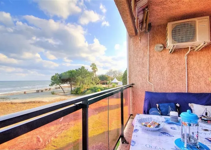 Les Pieds Dans L'eau *