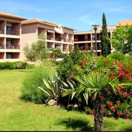 Les Pieds Dans L'eau San-Nicolao