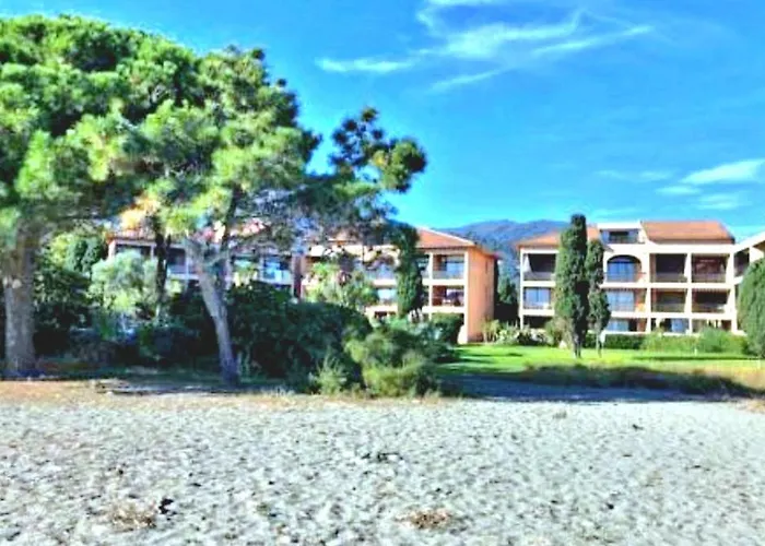 Les Pieds Dans L'eau דירה